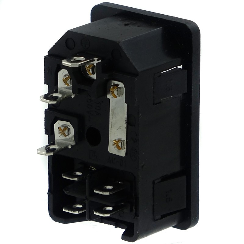 Gniazdo zasilania IEC320 C14 10A 250V z bezpiecznikiem